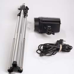 Falcon Eyes SS-110F Studio Flash inkl. Falcon Eyes Light Stand L-2440A