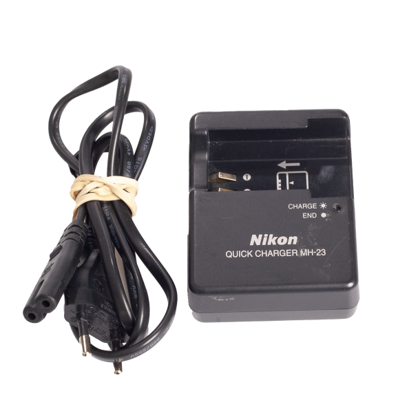 Nikon MH-23 Quick Charger