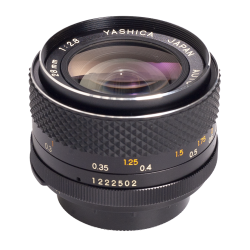 Yashica Yashinon DS-M 28mm F/2.8 M42