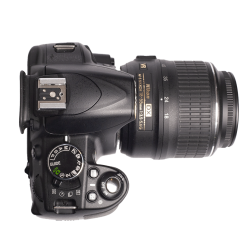 Nikon D3100 + DX 18-55mm F/3.5-5.6G VR