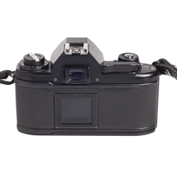 Nikon EM + 50mm F/1.8