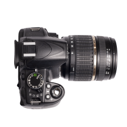 Nikon D3100 + Tamron AF 18-200mm F/3.5-6.3