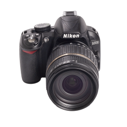 Nikon D3100 + Tamron AF 18-200mm F/3.5-6.3