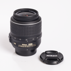 Nikon AF-S DX Nikkor 18-55mm f/3.5-5.6G VR