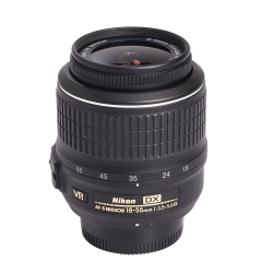 Nikon AF-S DX Nikkor 18-55mm f/3.5-5.6G VR