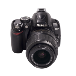 Nikon D3000 + AF-S NIKKOR 18-55mm F3.5-5.6G