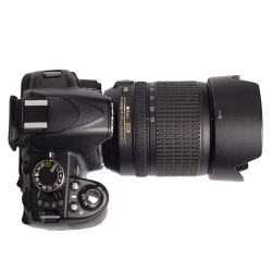 Nikon D3100 + AF-S DX 18-105mm F3.5-5.6G ED VR
