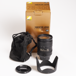 Nikon AF-S Nikkor 28-300mm f/3.5-5.6G IF-ED VR