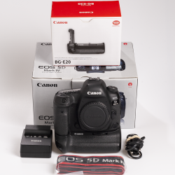 Canon EOS 5D Mark IV Body + BG-E20 Batterigreb