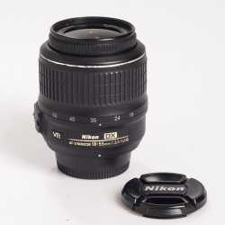 Nikon AF-S DX NIKKOR 18-55mm f/3.5-5.6G VR