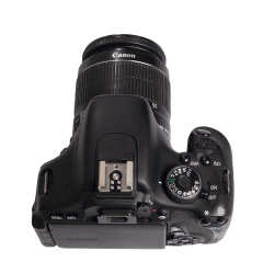 Canon EOS 600D + EF-S 18-55mm f/3.5-5.6 IS II