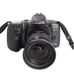 Minolta Dynax 500SI Super + 28-80mm + Sigma flash EF-430ST