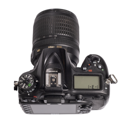 Nikon D7200 + AF-S 18-105mm F3.5-5.6G ED VR
