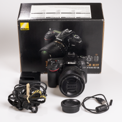 Nikon D7200 + AF-S 18-105mm F3.5-5.6G ED VR
