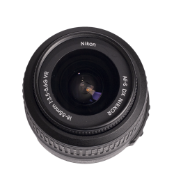 Nikon AF-S DX NIKKOR 18-55mm f/3.5-5.6G VR