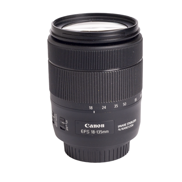 Canon EF-S 18-135mm f/3.5-5.6 IS USM