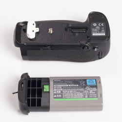 Nikon MB-D18 Battery Pack til D850