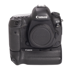 Canon EOS 5D Mark IV + BG-E20 Batterigreb