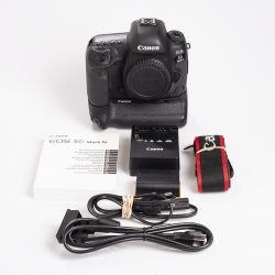 Canon EOS 5D Mark IV + BG-E20 Batterigreb