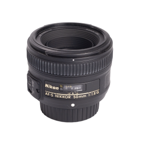 Nikon AF-S Nikkor 50mm f/1.8G + HB-47 modlysbl�nde