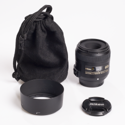 Nikon AF-S DX Micro NIKKOR 40mm f/2.8G + HB-61 modlysbl�nde