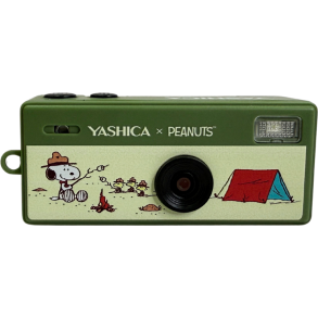YASHICA Funtastic Keychain Camera (Snoopy's Summit)