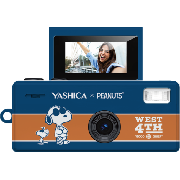 YASHICA Funtastic Keychain Camera (Basketball Snoopy)