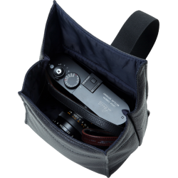 Artisan &amp; Artist | ACAM-77 | Leather Pouch in Kipskin Leather (S) Black