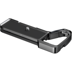 SmallRig 6033 Baseplate with AirTag Slot for Sony Alpha 7 V / 7R V / 7 IV